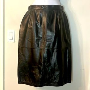VTG | 100% REAL LEATHER MIDI SKIRT | size 26